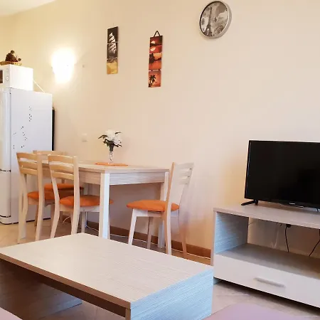 Апартамент Royal Sun Apartament Słoneczny Brzeg
